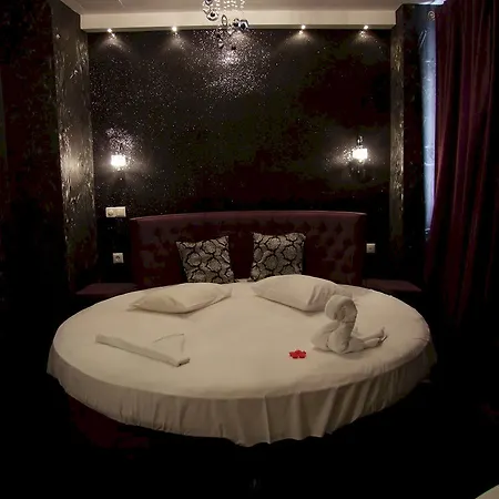 Atlantic Hotel 2*
