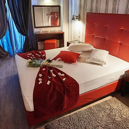 Atlantic Hotel 2*
